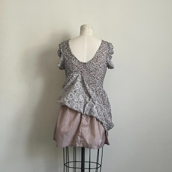 EUC Short Romantic Lace Dress - Picture 4 of 4